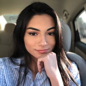 Meet your Posher, Elena